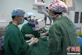 马来西亚眼科医生成都进修：“收获巨大，渴望回国分享”图片