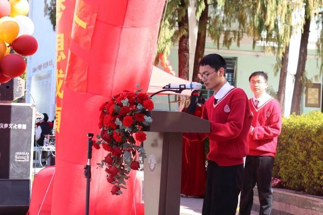 录取通知书送达时“拄拐少年”已离世 村干部证实他因病去世