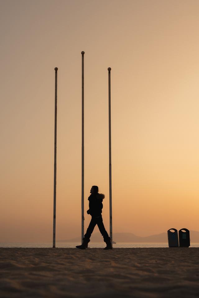 “爱心”树下 暮色醉人