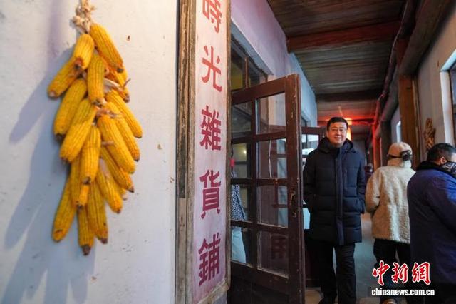 黑龙江铁力：游客沉浸式体验林区生活