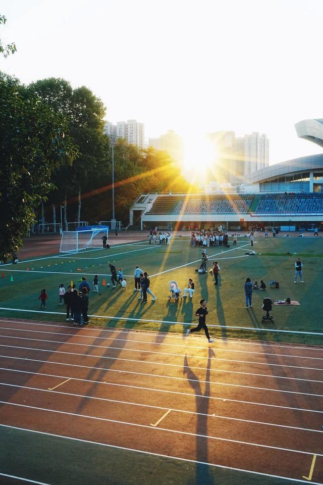 最好的秋天，在华师！