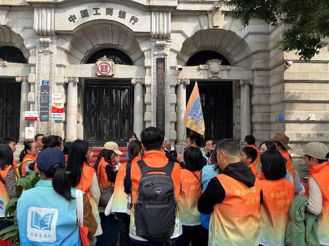 武汉图书馆江城书房户外开讲，一起City Walk，领略武汉百年风华