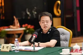 娄珂: 让更多湘籍跨境电商企业回得去留得住发展得好｜湘商座谈会大咖说图片