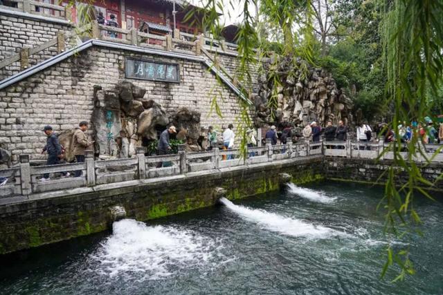 新华走笔丨秋日济南，千泉尽欢