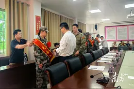 青春披甲，热血启程！大八镇为5名参军青年举行欢送会图片