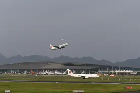 “五一”假期  重庆江北国际机场迎送旅客73.2万人次图片