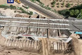 兵马俑专用线改扩建工程成功下穿陇海铁路图片