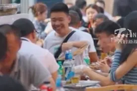 天府新视界 | 四川人的龙门阵，从小茶馆摆上了大舞台图片
