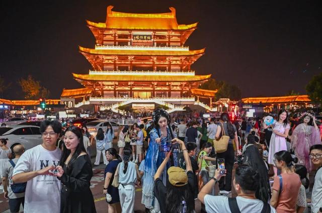 国庆中秋假期，全省累计接待游客近4000万人次