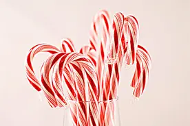 瑞典小镇格兰纳红白相间拐棍糖的故乡图片