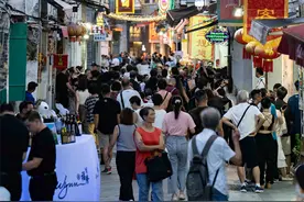 澳门单日入境游客再创新高 中秋国庆市场畅旺图片