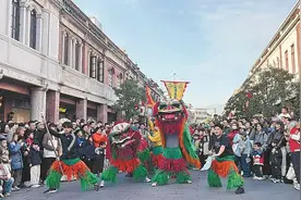 《福建日报》今日头版！泉州：民俗表演舞动街头图片