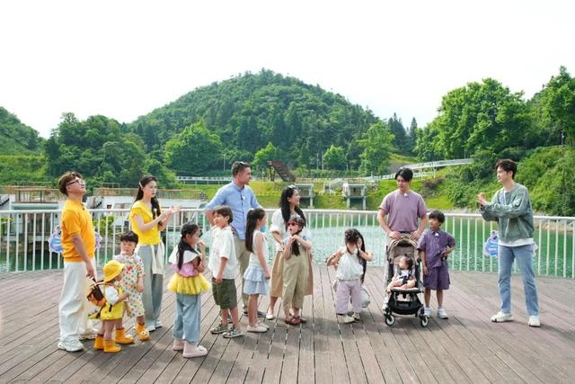 《三孩来了3》合宿地曝光！郴州五盖山度假区星空晚宴，这座20℃云端仙境才是今夏遛娃天花板！