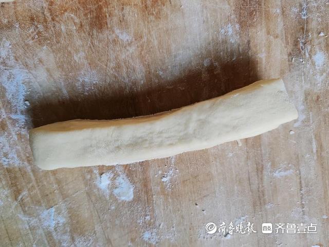 壹粉食堂|色泽金黄一口酥！家庭版自制炸油条这样做，美味又健康