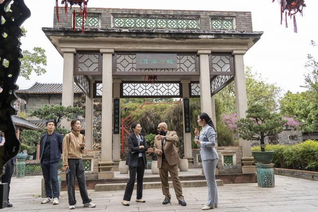 国际举联副主席阿尔哈比到访东莞可园，感受岭南园林风情