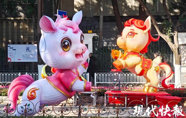 马年将近，南京老门东灯组陆续上新，你最中意哪一款？