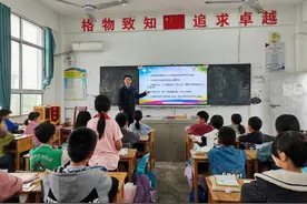 家长不在千万别下水游泳，民警进校园宣传防溺水知识图片