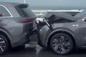 理想汽车车友聚会多车追尾，车企回应图片