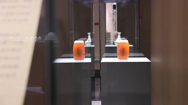 沿着黄河遇见海丨黄河文明跃然纸上！沿黄九省文化IP齐聚黄河文化陶瓷艺术展