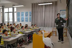 鄱阳湖首个鄱湖卫士班开班图片