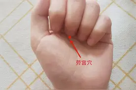 一到夏天手上就长出的“小水泡”到底是什么？了解清楚才能避免发作图片