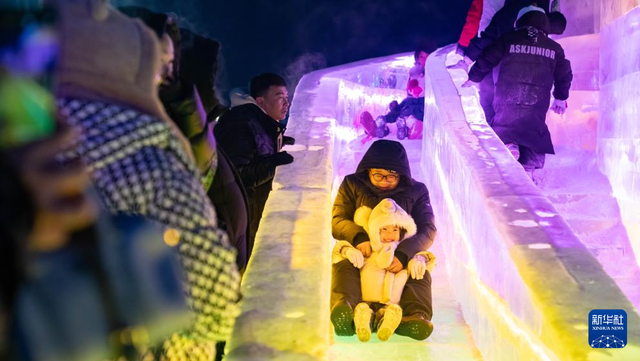 呼和浩特：冰雪搭台唱响文旅融合乐章