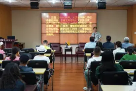 重读《三国演义》我们到底在重读什么，诸葛后人用八个字回答图片