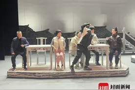 钟燕平领衔 曲艺剧《桃李春风一壶酒》成都将演图片