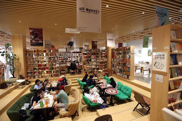 新型文化空间丨昆明市百里·春秋城市会客厅：“老场馆”焕发新面貌