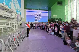 去中国科技馆！过科学味”六一端午图片