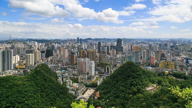 西部“小透明”省会，凭啥跟上海争咖位？