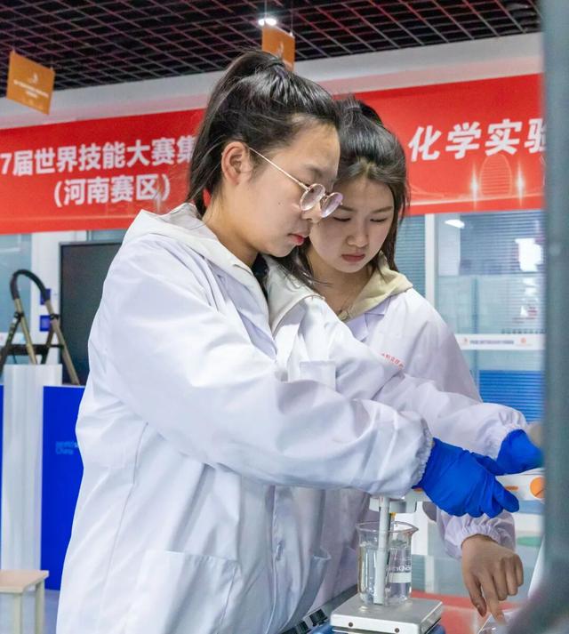全球11位，中国唯一！这位刚满20岁的河南女生受聘