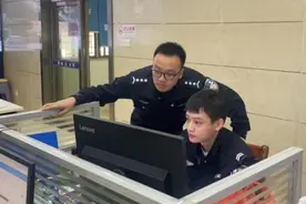 派出所突然收到20杯奶茶?原因暖了……图片
