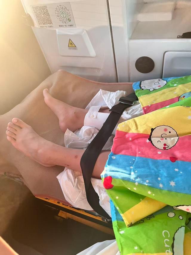 男子回应“从火车上铺跌落砸伤10岁女孩后失联”：目前失业，讨薪后将一次性还清