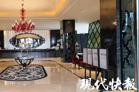 出示证件即可入住，南京酒店无需“刷脸”图片