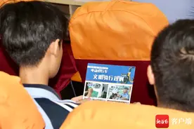 海口公安交警进校话安全 全面启动电动车和“礼让斑马线”专项整治行动图片