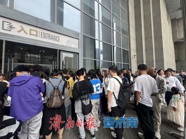 一年四季 泉在济南 |双节假期“文博游”火热 山东博物馆人气爆棚