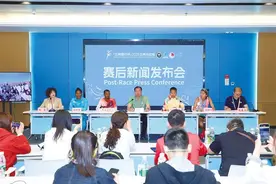 2025兰州马拉松赛后新闻发布会召开图片