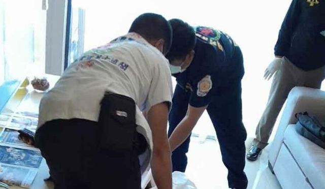 26岁女大学生全身赤裸死在泰国普吉岛一酒店，警方：同住男子失联，死者饮用的红酒中被掺入吗啡