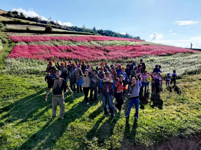 【跟着烧烤季游凉山】来凉山“躺营”，把烦恼丢进山谷的风里