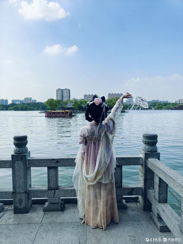 来济南看明湖美景