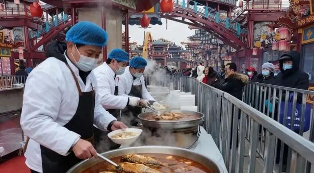 千人炖鱼盛宴+情景剧场秀+消费福利！今天，鄂尔多斯这里有活动→