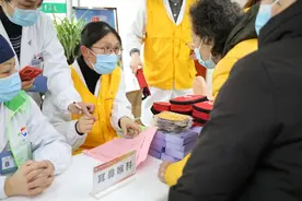 累计献血7000毫升，她说：希望40岁前能献血40次……图片