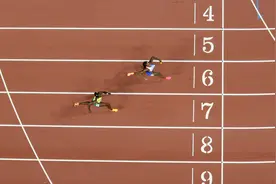 （田径世锦赛）女子4x100米接力决赛赛况(3)图片