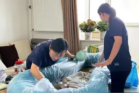 “入编”新工种！老年助浴员不只是会洗澡，他们这样说图片