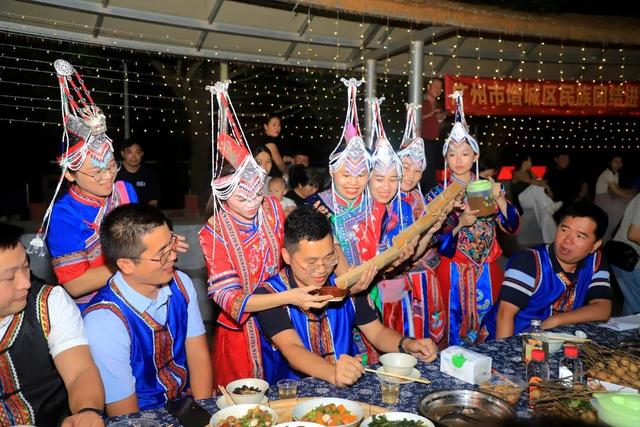 篝火+音乐沙龙，增城正果畲族盘瓠王节太“燃”了！