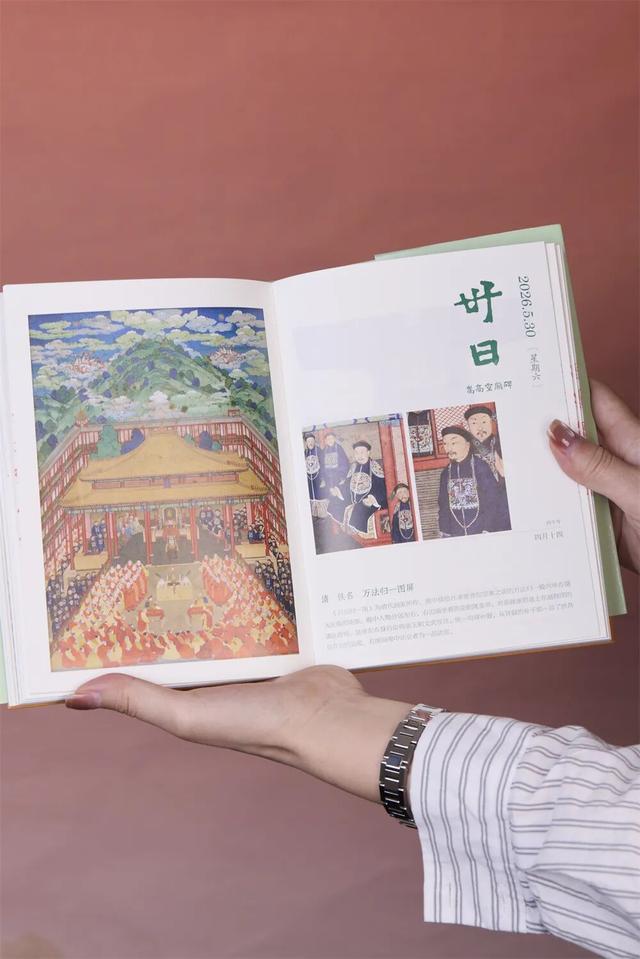 每年在故宫排大队的年轻人，可能不是来逛的......