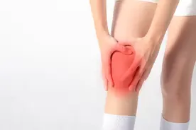 没摔跤没磕碰，男孩竟然骨折了？医生提醒：多和剧烈运动相关图片