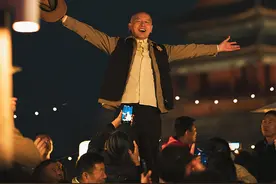 国庆喜剧《爆款好人》葛优吴磊演父子，观众称赞幽默又真实图片