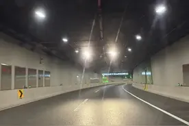 上海驾驶员直呼太吓人！每次开到这里就头晕目眩、急刹连连！相关部门回应图片